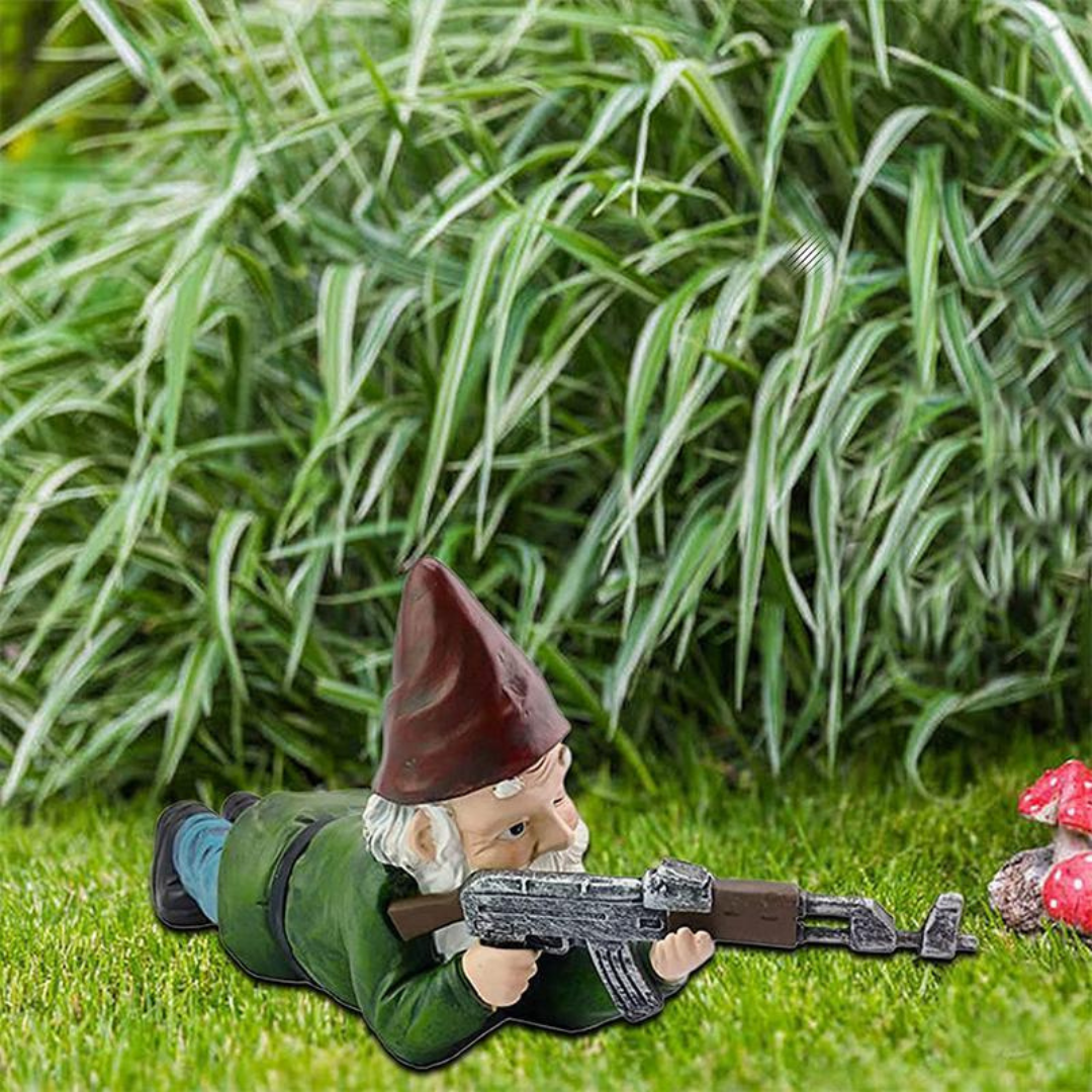 Militärischer Gartenzwerg – Humor und äußere Verteidigung