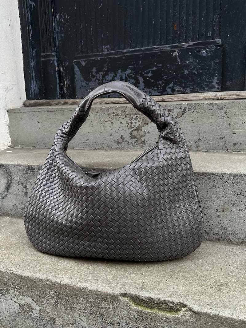Josiane | Bolsa de Mano Trenzada – Elegancia Artesanal y Encanto Atemporal