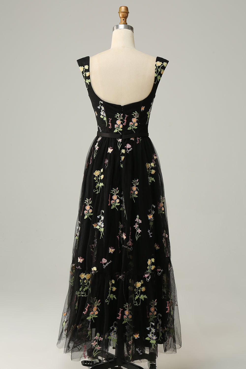 Élise | Robe De Bal Longue – Broderies Raffinées