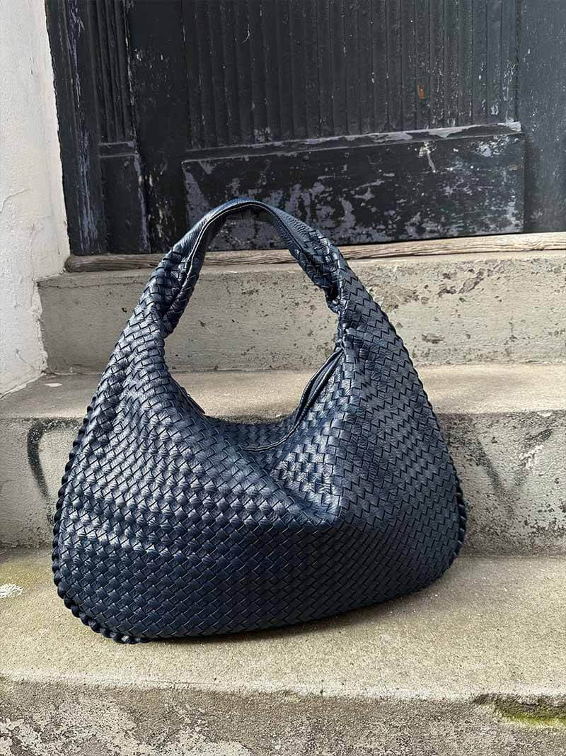 Josiane | Geantă de mână împletită – Eleganță artizanală și farmec atemporal