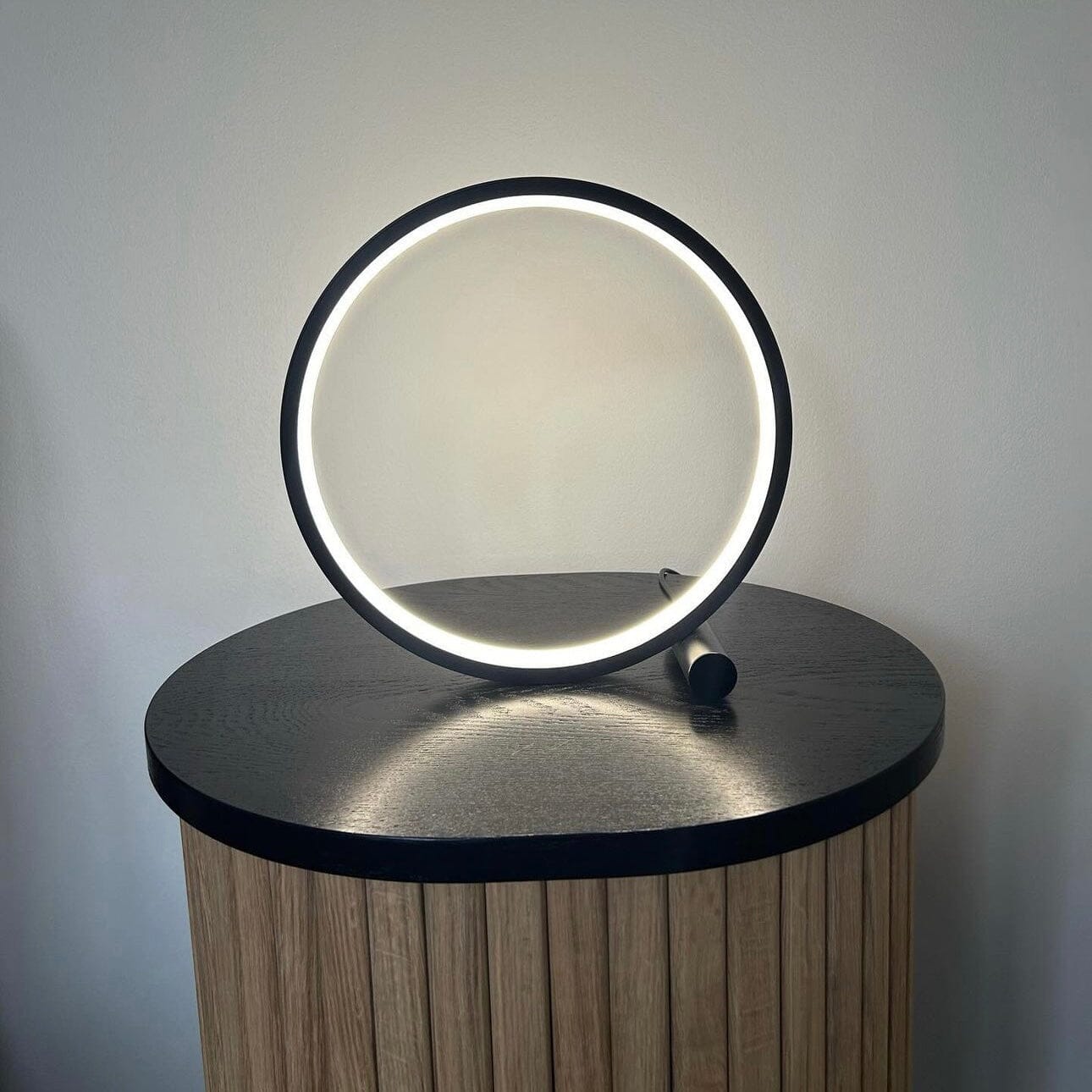 Lampe De Table Circulaire À Capteur Tactile – Modernité Et Confort