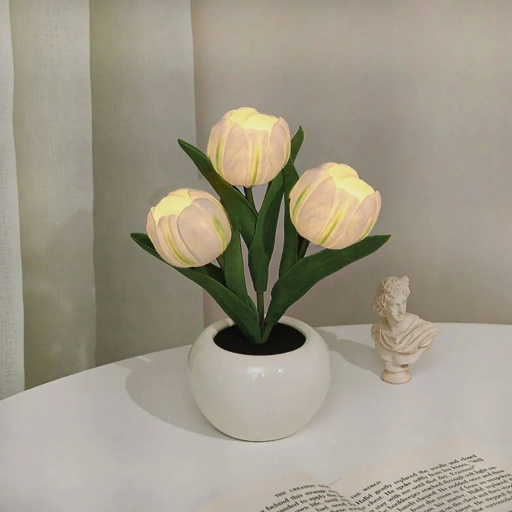Dekorativ Lampa Tulpan – Varm och Raffinerad Atmosfär 
