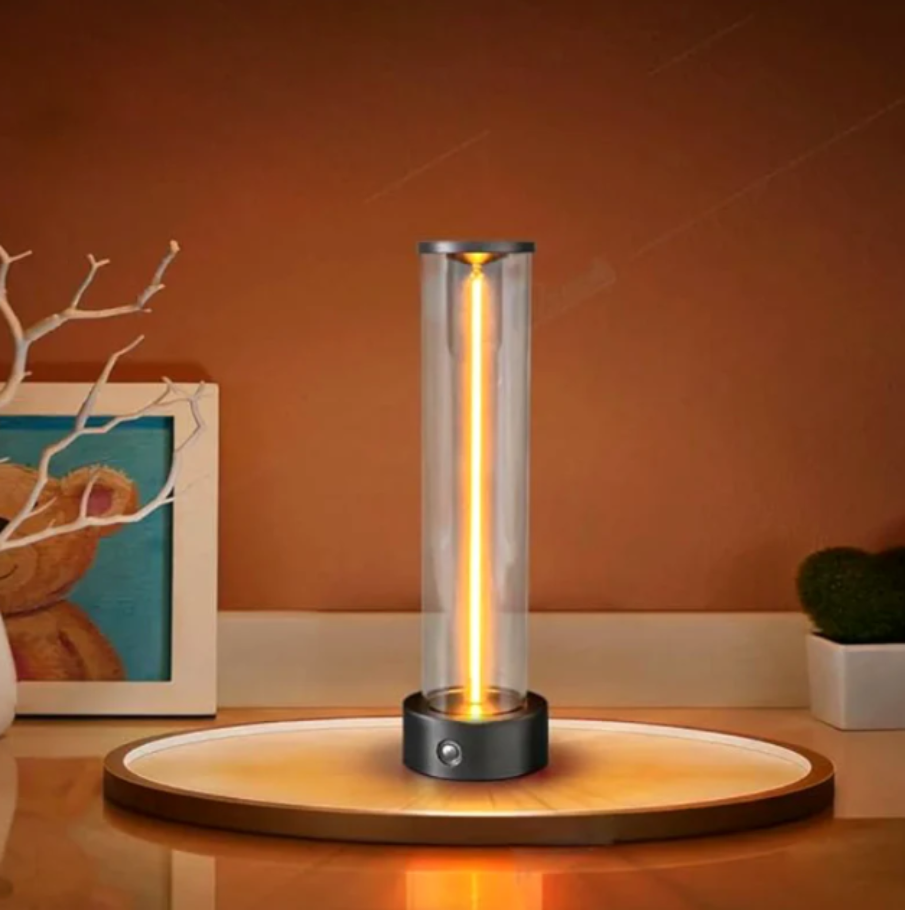 מנורת שולחן LED - תאורה מודרנית ואלגנטית 