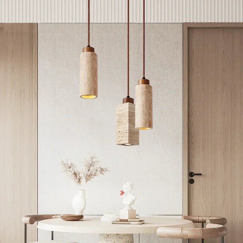 Lampada Sospesa in Pietra Naturale – Eleganza e Autenticità 