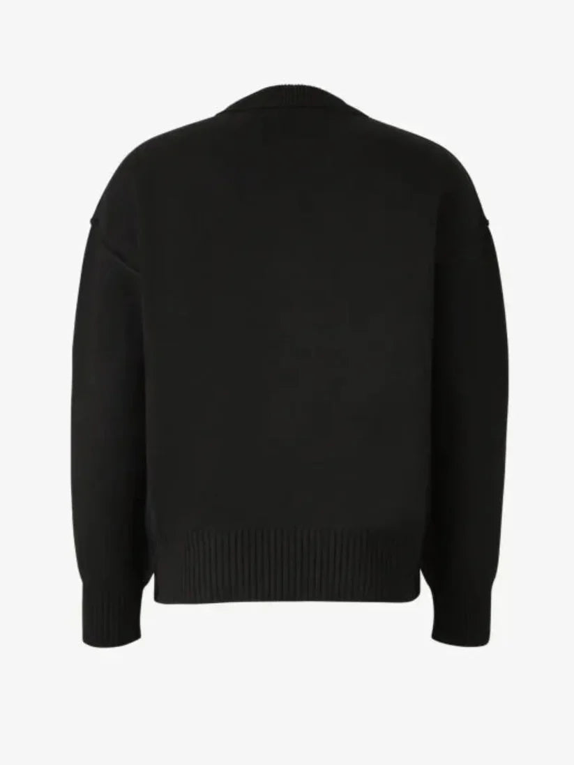 Aimed | Unisex Sweater – Iconic Heart and Trendy Style 