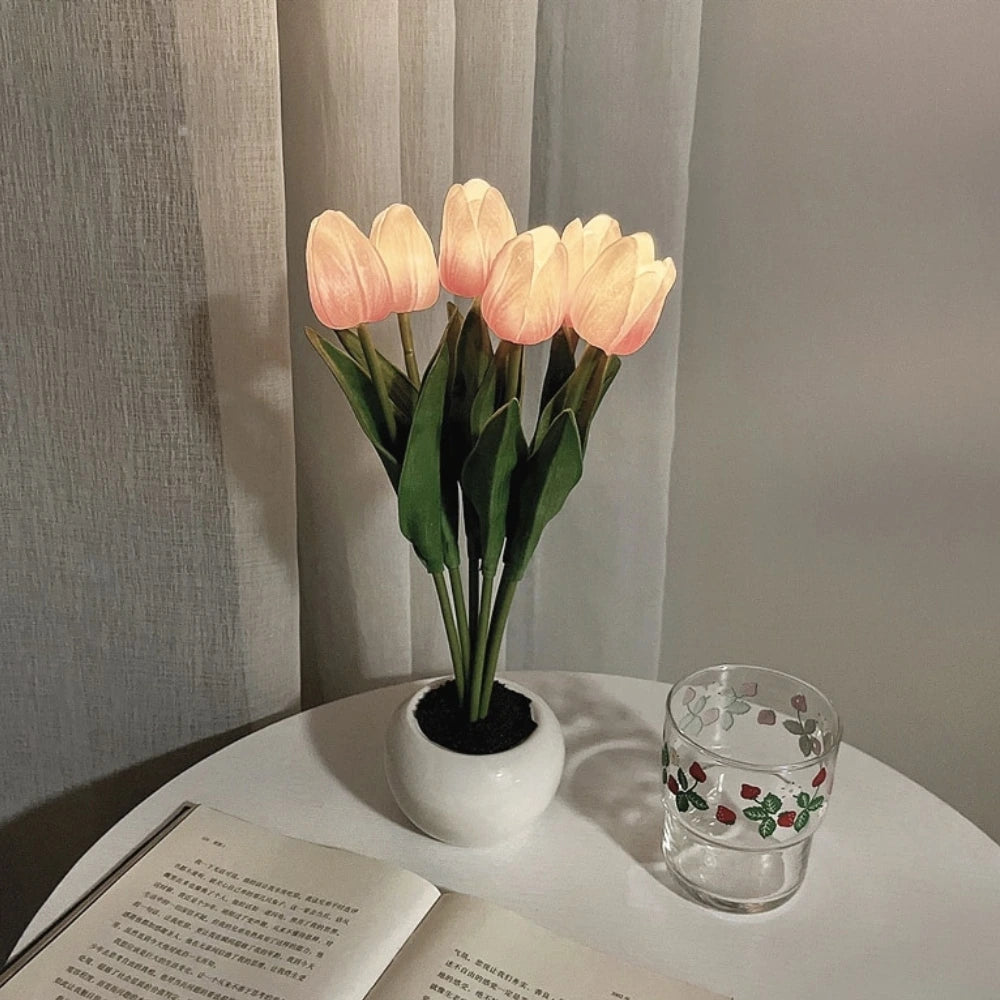 Dekorativ Lampa Tulpan – Varm och Raffinerad Atmosfär 