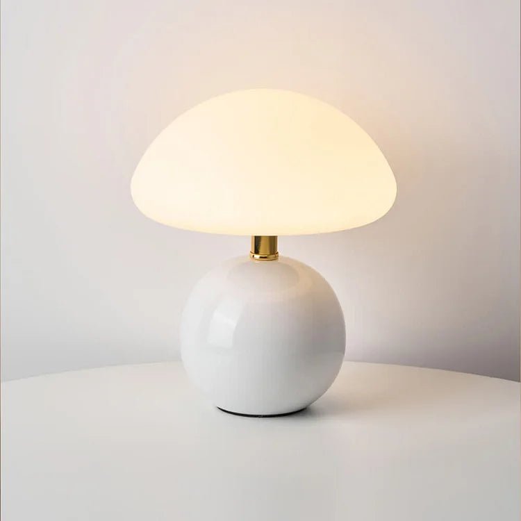 Lampada da Tavolo a Forma di Fungo – Eleganza e Originalità 