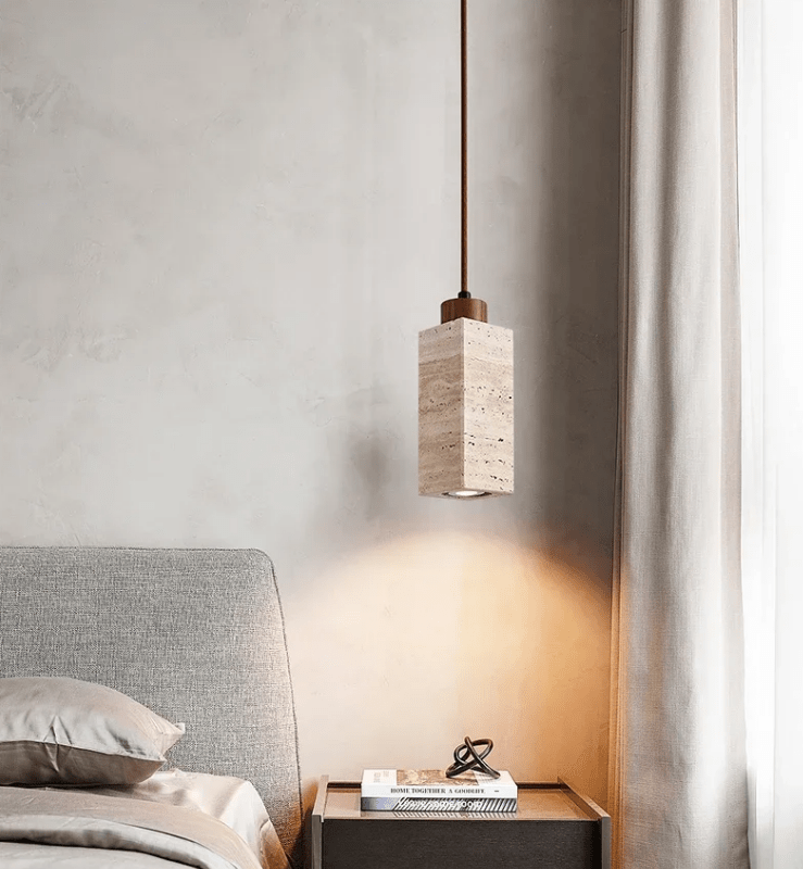 Lampada Sospesa in Pietra Naturale – Eleganza e Autenticità 