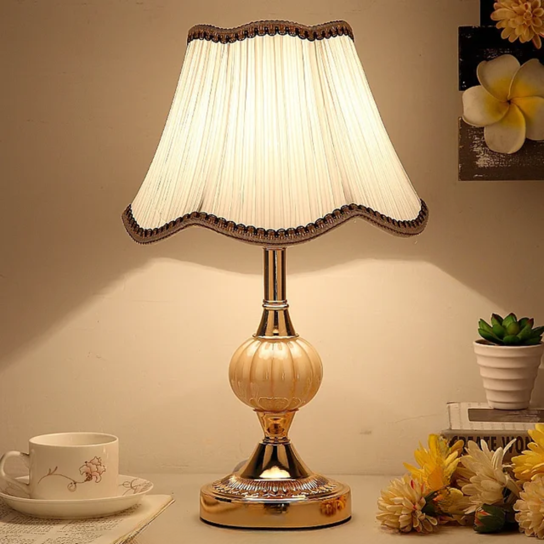 Lámpara Decorativa de Mesa – Estilo Vintage y Elegancia Atemporal 