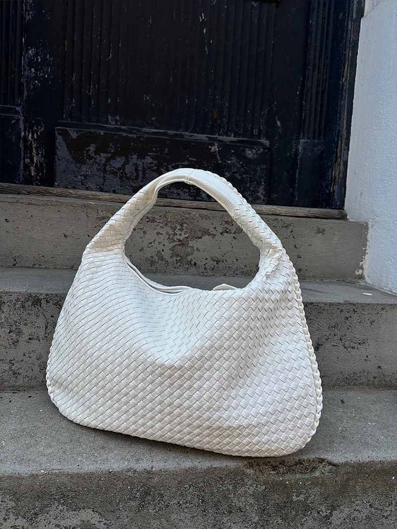 Josiane | Geantă de mână împletită – Eleganță artizanală și farmec atemporal 