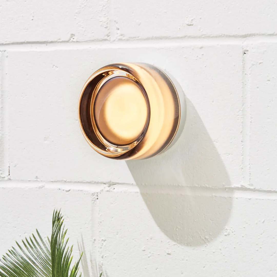 Elegant Vägglampa – Mjuk Relief Och Varm Atmosfär 