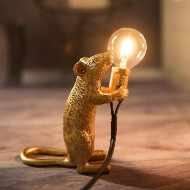 Lâmpada de Mesa Rato – Decoração Original e Iluminação Tendência 