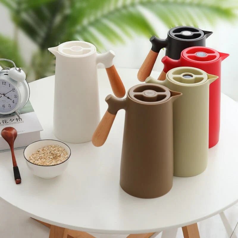 Carafă izotermă cu mânere – Conservare pe termen lung și design elegant 