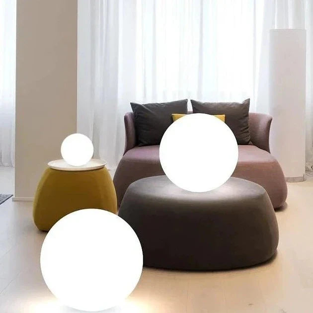 Trådløs Utendørs Kulelampe – Nomadisk og Elegant Belysning 