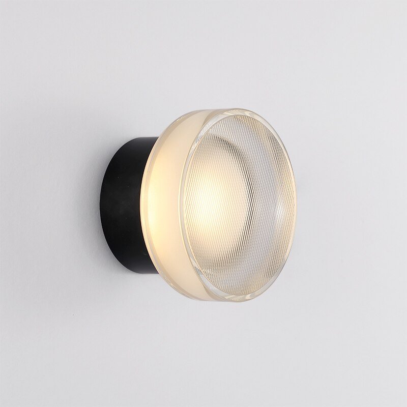 Elegant Wall Sconce – Chic and Modernity 