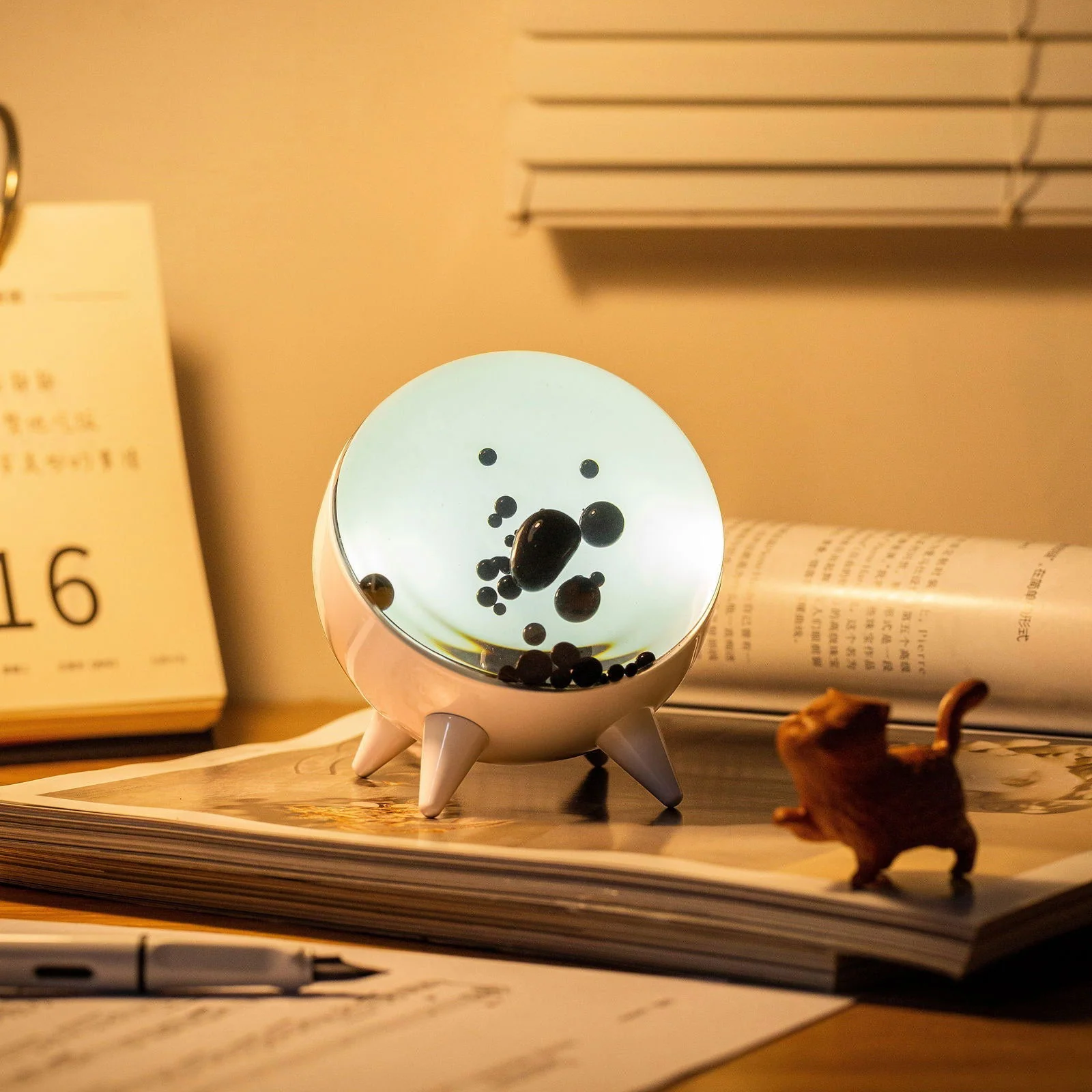 Lampe Décorative Interactive – Jeu De Lumières Et Design Unique
