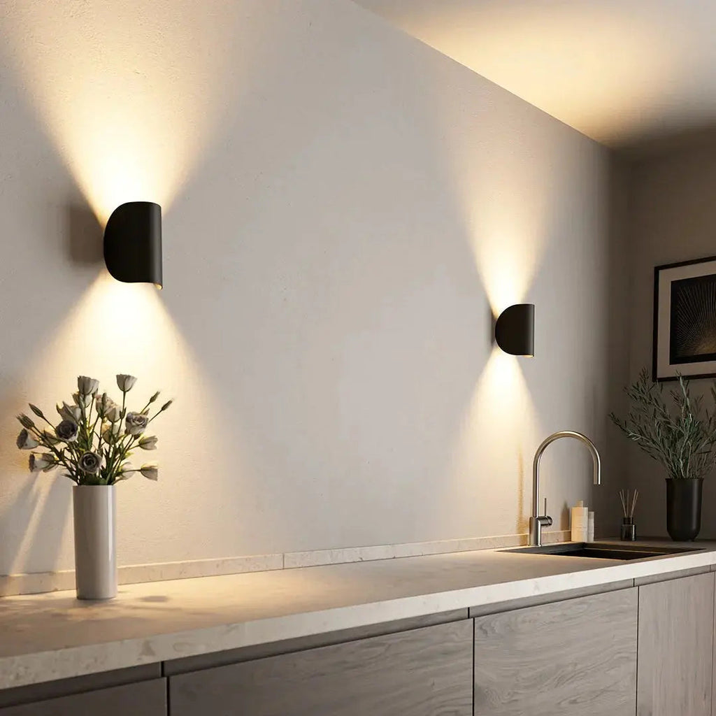 Lampă de perete LED elegantă - iluminat elegant și modern