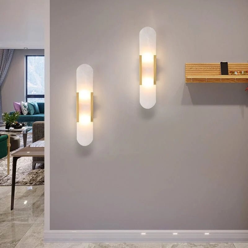 Svart och Guld LED Vägglampa – Modern Elegans och Chic Design 