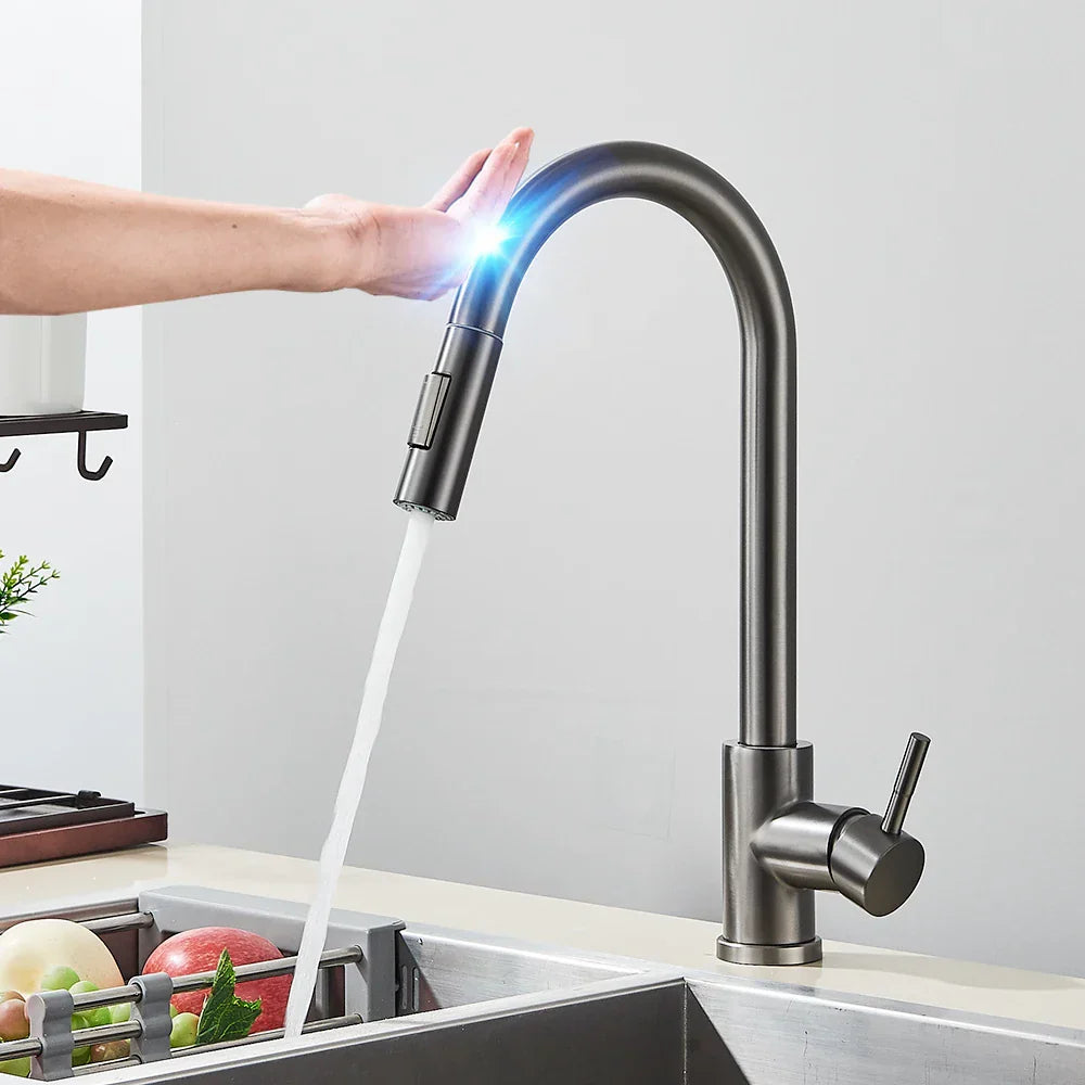 Rubinetto da Cucina Intelligente – Sensore Tattile e Doccia Flessibile 