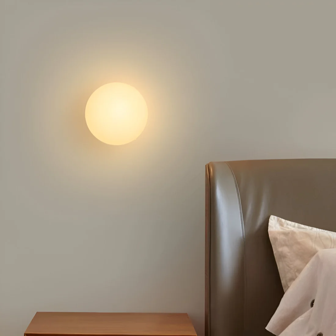 Aplique de Pared de Vidrio – Elegancia y Luz Sutil 