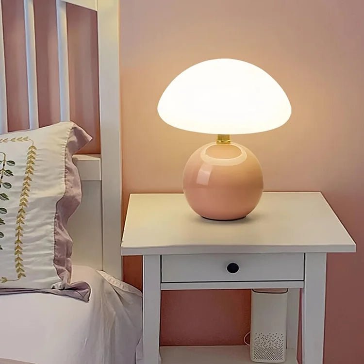 Lampada da Tavolo a Forma di Fungo – Eleganza e Originalità 