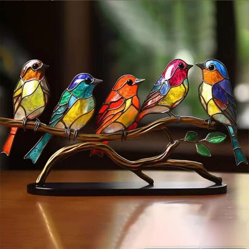 Dekoratívny ornament – vtáky posadené na konári 