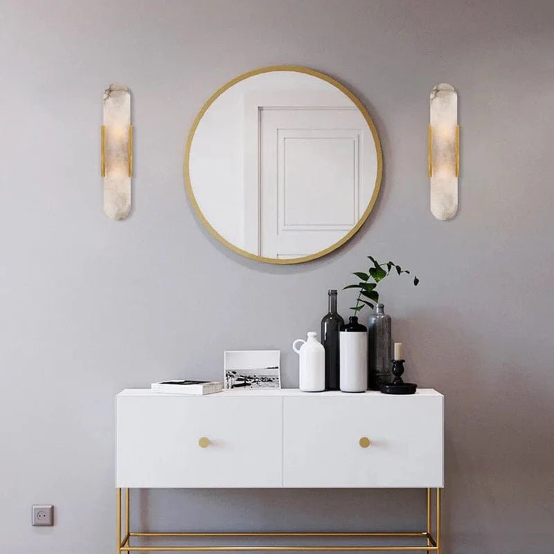 Svart och Guld LED Vägglampa – Modern Elegans och Chic Design 