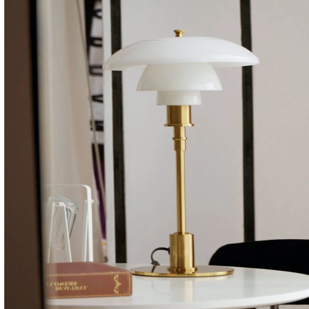 LED Bordslampa i Skandinavisk Stil – Mjuk och Modern Belysning 