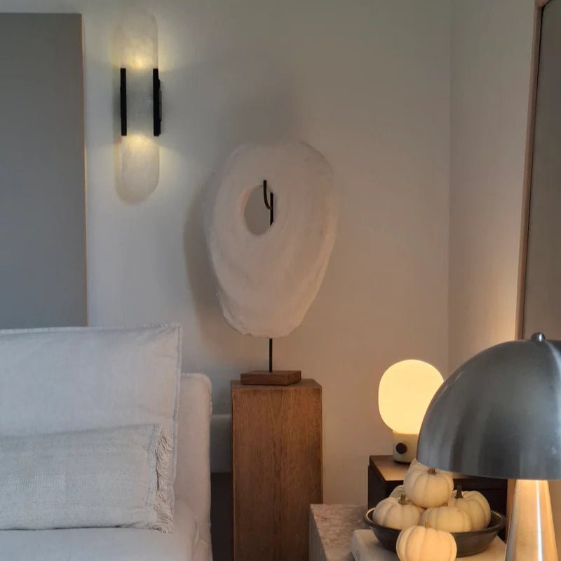 Svart och Guld LED Vägglampa – Modern Elegans och Chic Design 