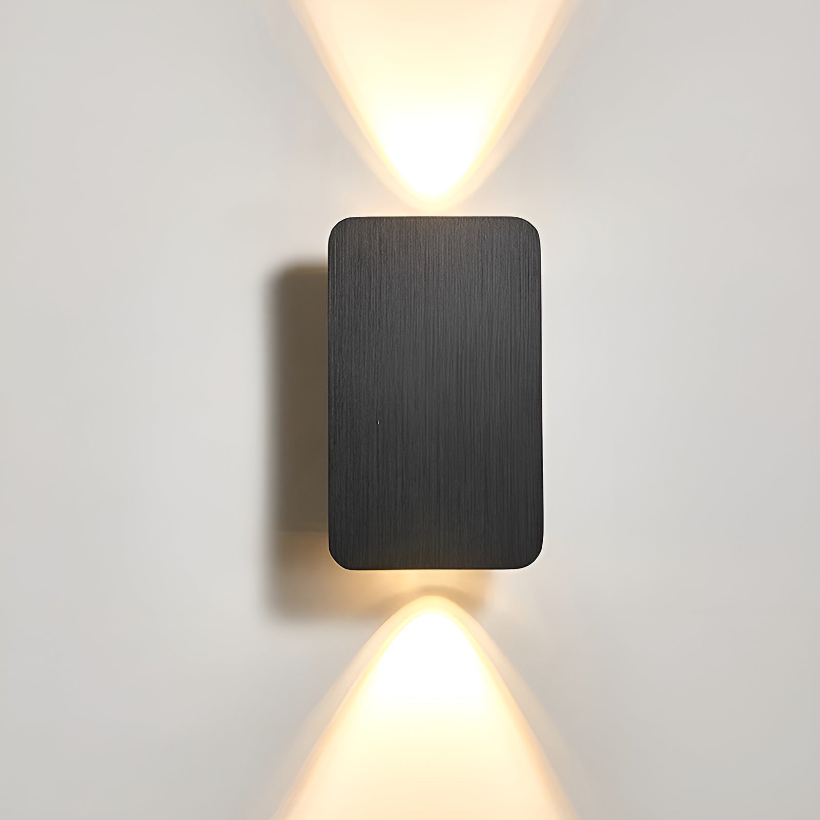 Minimalistická nástenná LED lampa – jemné svetlo a súčasný dizajn 