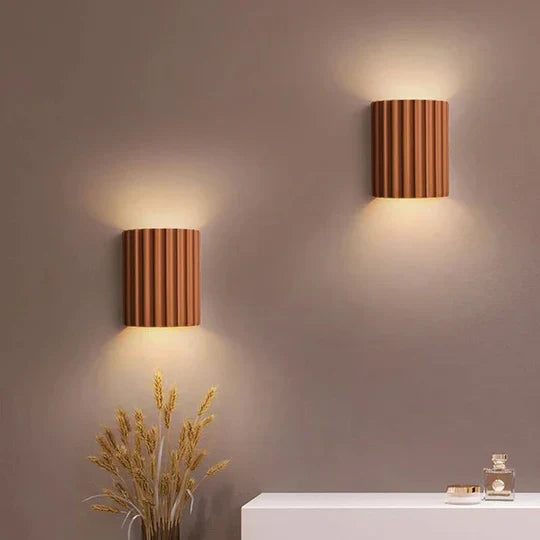 Nowoczesna Lampa Ścienna z Żywicy – Elegancja i Oryginalność 