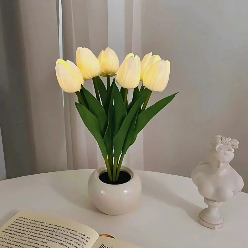 Dekorativ Lampa Tulpan – Varm och Raffinerad Atmosfär 